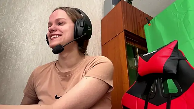 Snapshot of PurrfectPlay chatting on 03/03/26, 10:33 PurrfectPlay online show from 03/03/26, 10:33