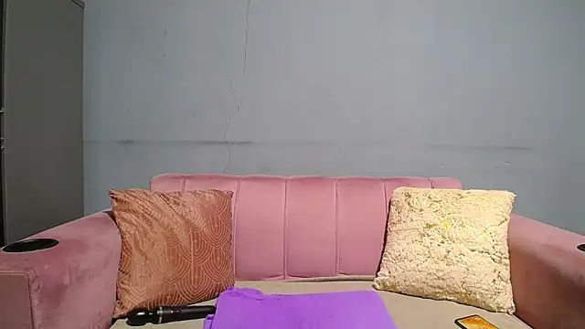 Snapshot of SEXYBUSTYEBONYXX chatting on 03/10/26, 06:28 SEXYBUSTYEBONYXX online show from 03/10/26, 06:28