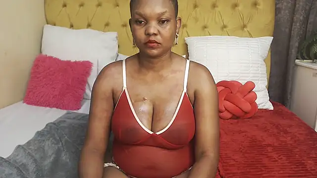 Snapshot of CrystalMelaninXX chatting on 06/09/26, 04:41 CrystalMelaninXX online show from 06/09/26, 04:41
