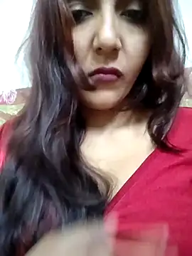 Snapshot of Moody-girl1 chatting on 02/16/26, 07:40 Moody-girl1 online show from 02/16/26, 07:40