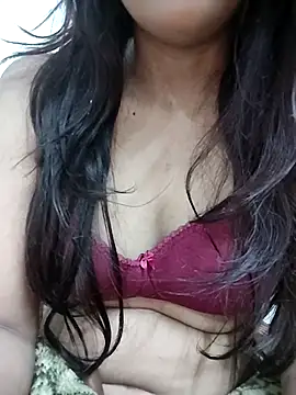 Snapshot of Moody-girl1 chatting on 02/18/26, 04:43 Moody-girl1 online show from 02/18/26, 04:43