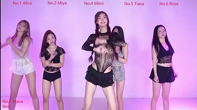 Velvet-girl online show from 04/03/26, 10:22