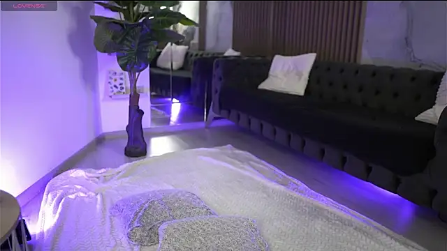 VansessaNyx online show from 04/03/26, 09:21