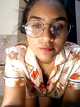 Snapshot of Zoe_Renata chatting on 07/11/26, 02:56 Zoe Renata online show from 07/11/26, 02:56