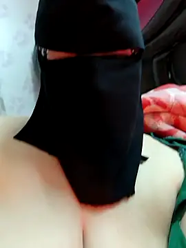 Snapshot of Warda_Egy chatting on 02/28/26, 09:42 Warda Egy online show from 02/28/26, 09:42