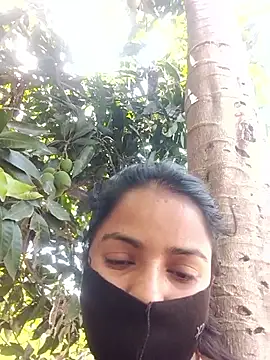 Snapshot of Komal4050 chatting on 05/21/26, 08:44 Komal4050 online show from 05/21/26, 08:44