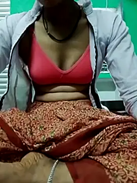 Snapshot of Komal4050 chatting on 05/13/26, 05:58 Komal4050 online show from 05/13/26, 05:58