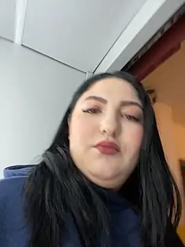 Snapshot of Amber_Sinn chatting on 05/12/26, 01:02 Amber Sinn online show from 05/12/26, 01:02