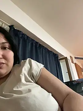 Snapshot of Amber_Sinn chatting on 06/15/26, 09:14 Amber Sinn online show from 06/15/26, 09:14
