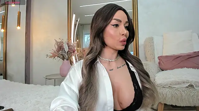 Snapshot of ElinaMoon_ chatting on 02/28/26, 07:19 ElinaMoon online show from 02/28/26, 07:19