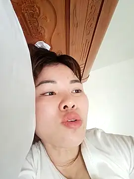 Snapshot of Loyalty-love chatting on 02/08/26, 02:53 Loyalty-love online show from 02/08/26, 02:53