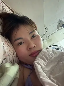 Snapshot of Loyalty-love chatting on 02/23/26, 03:56 Loyalty-love online show from 02/23/26, 03:56