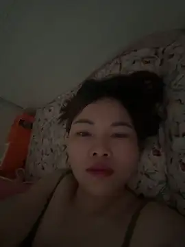 Snapshot of Loyalty-love chatting on 02/25/26, 02:34 Loyalty-love online show from 02/25/26, 02:34