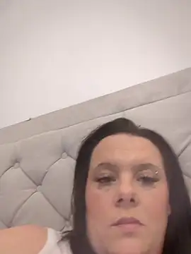 Snapshot of louisa36 chatting on 02/09/26, 11:03 louisa36 online show from 02/09/26, 11:03