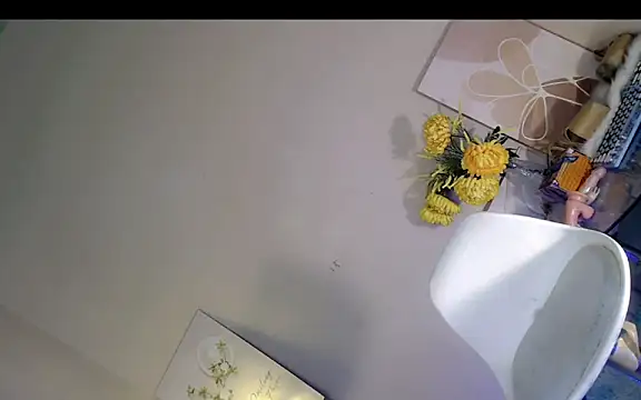 BitchWithTaste online show from 04/10/26, 10:06