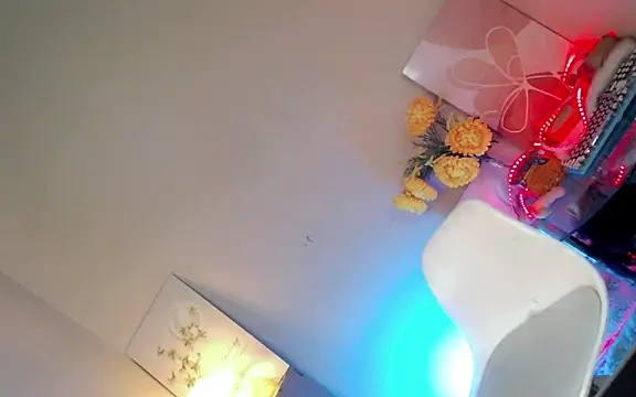 BitchWithTaste online show from 04/12/26, 10:35