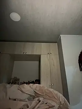 Snapshot of RachelWeisz_ chatting on 02/26/26, 10:15 RachelWeisz online show from 02/26/26, 10:15