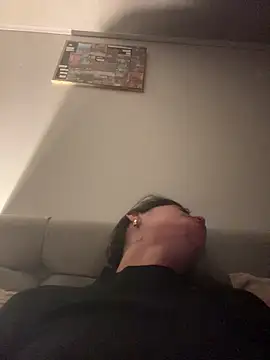 Snapshot of RachelWeisz_ chatting on 02/18/26, 10:12 RachelWeisz online show from 02/18/26, 10:12