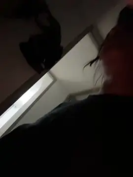 RachelWeisz  online show from 04/01/26, 10:05