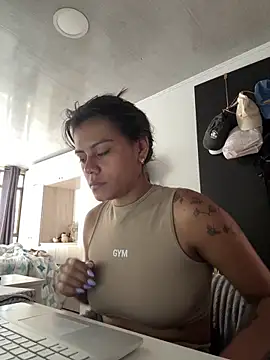 Snapshot of RachelWeisz_ chatting on 03/01/26, 12:49 RachelWeisz online show from 03/01/26, 12:49