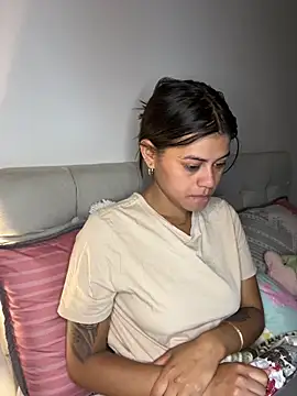 RachelWeisz  online show from 04/13/26, 10:08