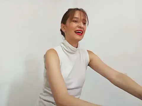 Snapshot of Aurabloom_1 chatting on 02/08/26, 07:33 Aurabloom 1 online show from 02/08/26, 07:33