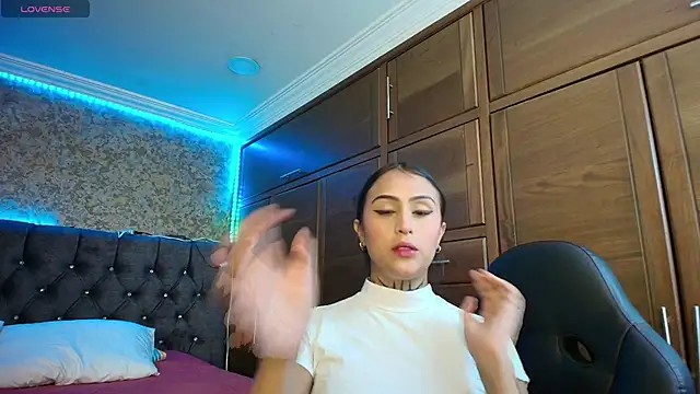 sarah escobarr online show from 02/18/26, 01:18