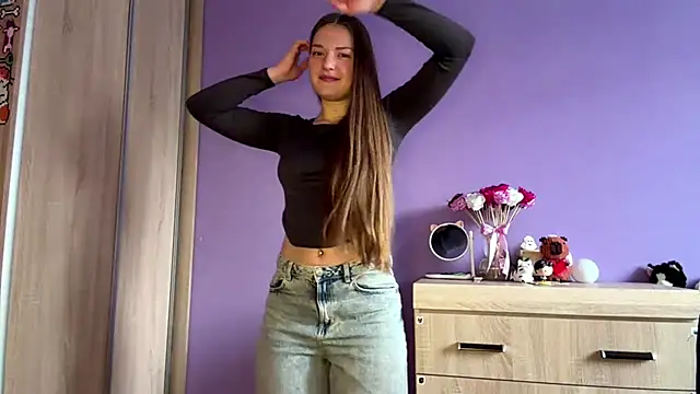 Snapshot of Milayouknow chatting on 02/27/26, 06:13 Milayouknow online show from 02/27/26, 06:13