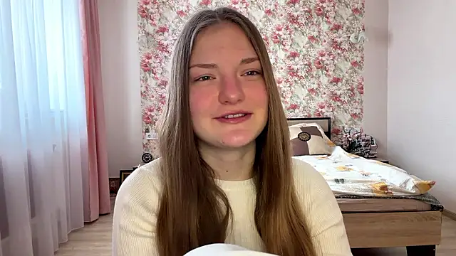 Snapshot of Milayouknow chatting on 02/07/26, 08:44 Milayouknow online show from 02/07/26, 08:44