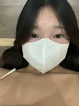 Snapshot of Rin-yiyi chatting on 03/03/26, 03:30 Rin-yiyi online show from 03/03/26, 03:30