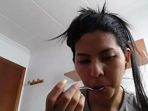 ZeforAitanna online show from 02/17/26, 02:25