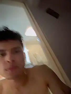 Snapshot of Eros_lee chatting on 03/07/26, 04:23 Eros lee online show from 03/07/26, 04:23