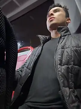 Snapshot of Eros_lee chatting on 03/05/26, 03:36 Eros lee online show from 03/05/26, 03:36