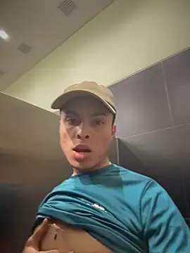 Snapshot of Eros_lee chatting on 03/12/26, 11:31 Eros lee online show from 03/12/26, 11:31
