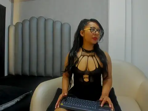 Isabella-001 online show from 02/14/26, 12:05