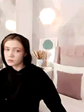 StacyHicks online show from 04/14/26, 03:17