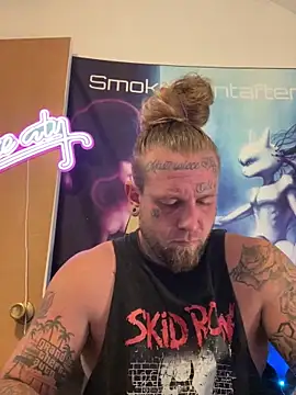 Snapshot of Smokebluntafterblunt chatting on 06/19/26, 03:18 Smokebluntafterblunt online show from 06/19/26, 03:18