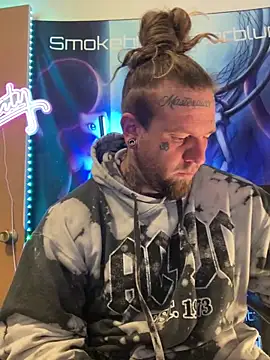 Snapshot of Smokebluntafterblunt chatting on 02/16/26, 02:27 Smokebluntafterblunt online show from 02/16/26, 02:27