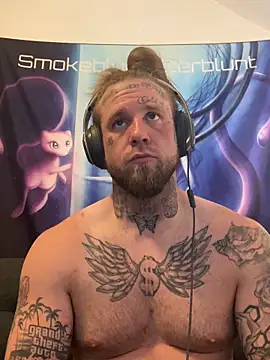 Snapshot of Smokebluntafterblunt chatting on 05/19/26, 01:10 Smokebluntafterblunt online show from 05/19/26, 01:10
