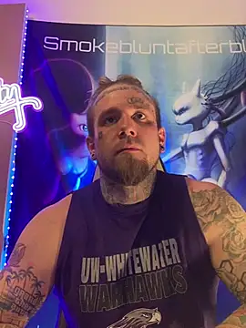 Snapshot of Smokebluntafterblunt chatting on 02/21/26, 01:18 Smokebluntafterblunt online show from 02/21/26, 01:18