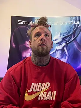 Snapshot of Smokebluntafterblunt chatting on 05/05/26, 12:41 Smokebluntafterblunt online show from 05/05/26, 12:41