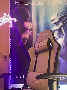 Snapshot of Smokebluntafterblunt chatting on 02/28/26, 01:38 Smokebluntafterblunt online show from 02/28/26, 01:38