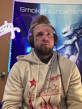 Snapshot of Smokebluntafterblunt chatting on 03/01/26, 02:17 Smokebluntafterblunt online show from 03/01/26, 02:17