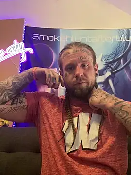 Snapshot of Smokebluntafterblunt chatting on 04/22/26, 02:40 Smokebluntafterblunt online show from 04/22/26, 02:40