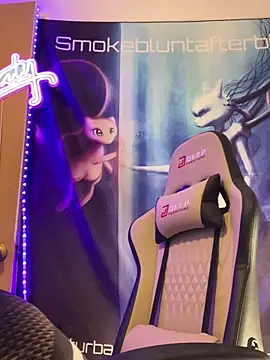 Smokebluntafterblunt online show from 04/08/26, 12:50