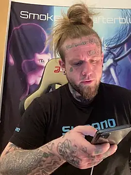 Snapshot of Smokebluntafterblunt chatting on 02/09/26, 03:21 Smokebluntafterblunt online show from 02/09/26, 03:21