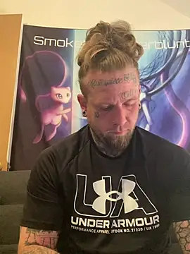 Snapshot of Smokebluntafterblunt chatting on 05/03/26, 03:55 Smokebluntafterblunt online show from 05/03/26, 03:55
