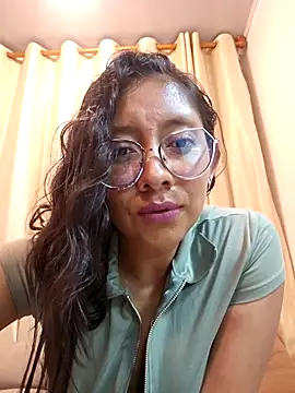 Snapshot of Camila_Lopez1 chatting on 02/10/26, 02:43 Camila Lopez1 online show from 02/10/26, 02:43