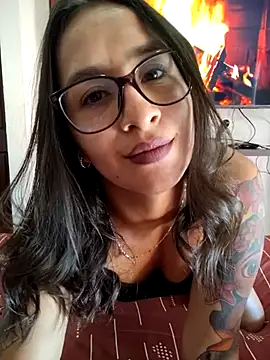 Snapshot of Paola_andrade chatting on 02/10/26, 01:43 Paola andrade online show from 02/10/26, 01:43