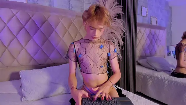 Snapshot of AngelDoll_1 chatting on 04/15/26, 05:24 AngelDoll 1 online show from 04/15/26, 05:24